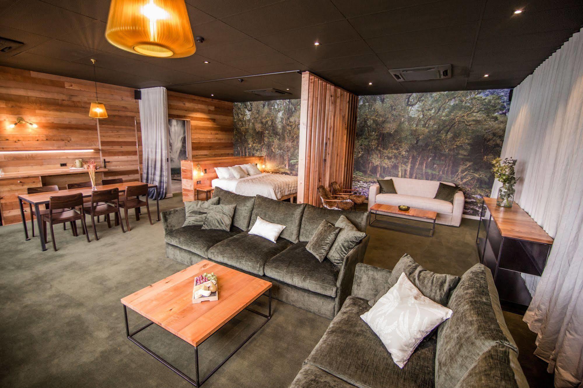 אגם טה אנאו The Cinema Suites מראה חיצוני תמונה